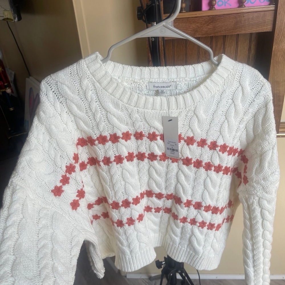 Francesca's Collections‎ White and Orange Sweater